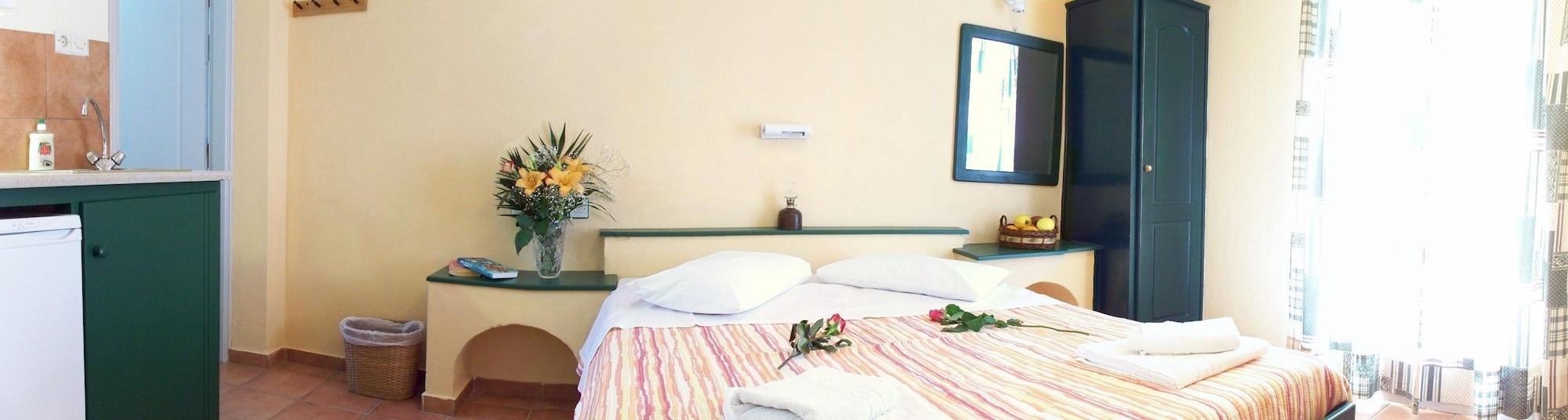 Jason Studios & Apartments Naxos City Экстерьер фото