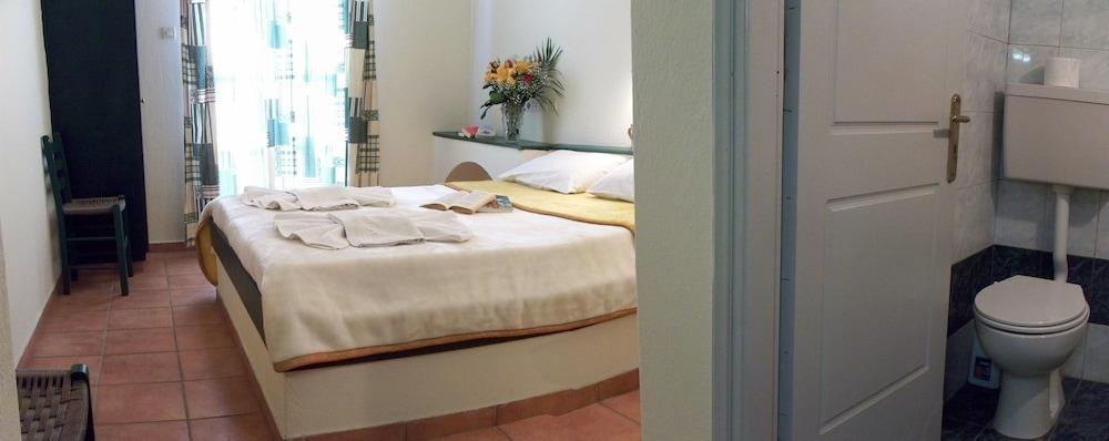Jason Studios & Apartments Naxos City Экстерьер фото