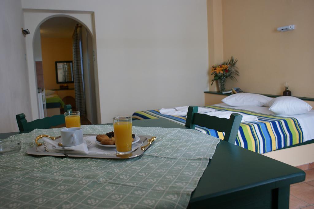 Jason Studios & Apartments Naxos City Номер фото