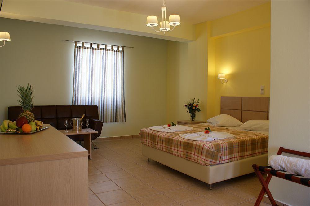 Jason Studios & Apartments Naxos City Экстерьер фото