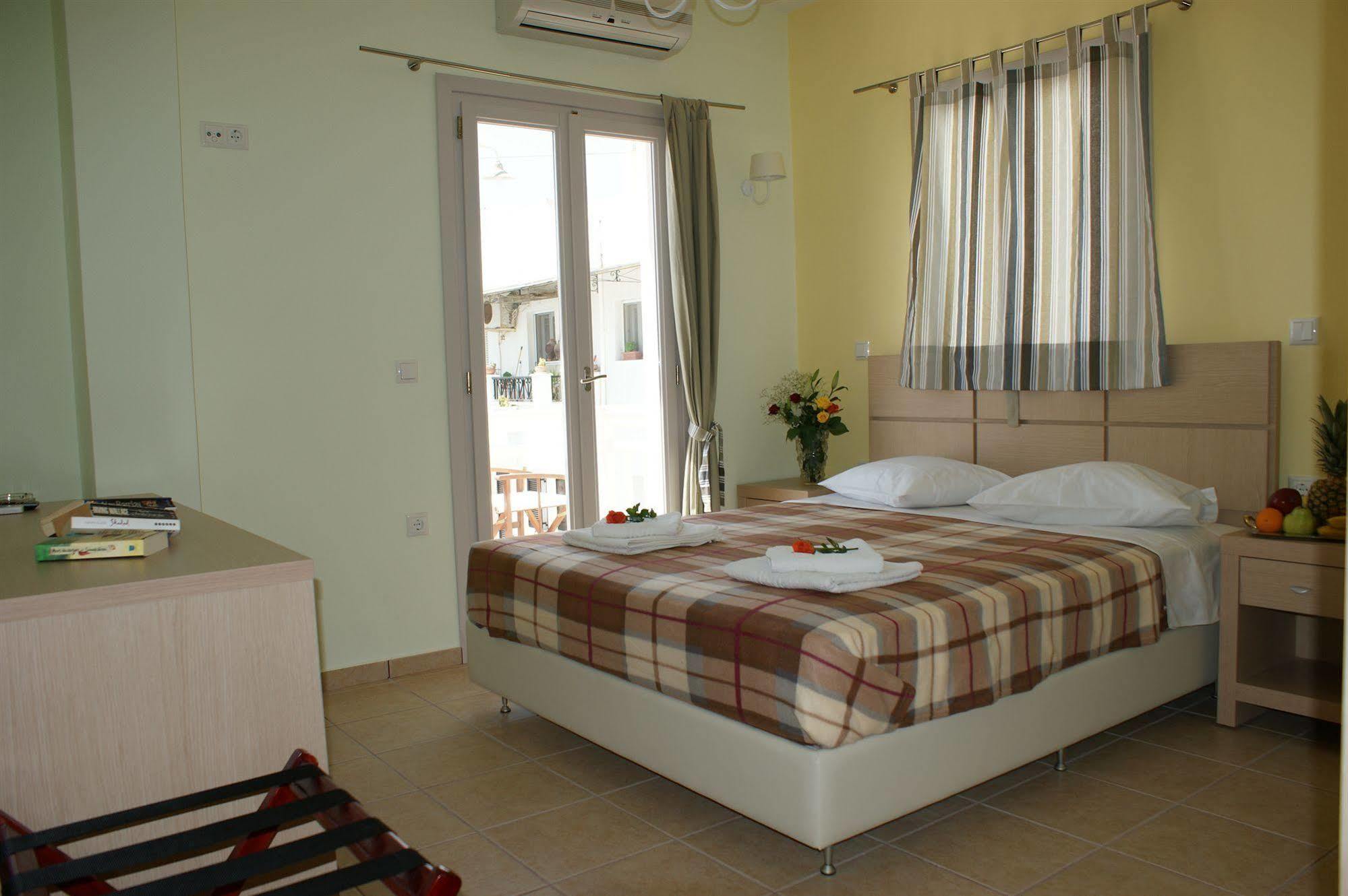 Jason Studios & Apartments Naxos City Экстерьер фото